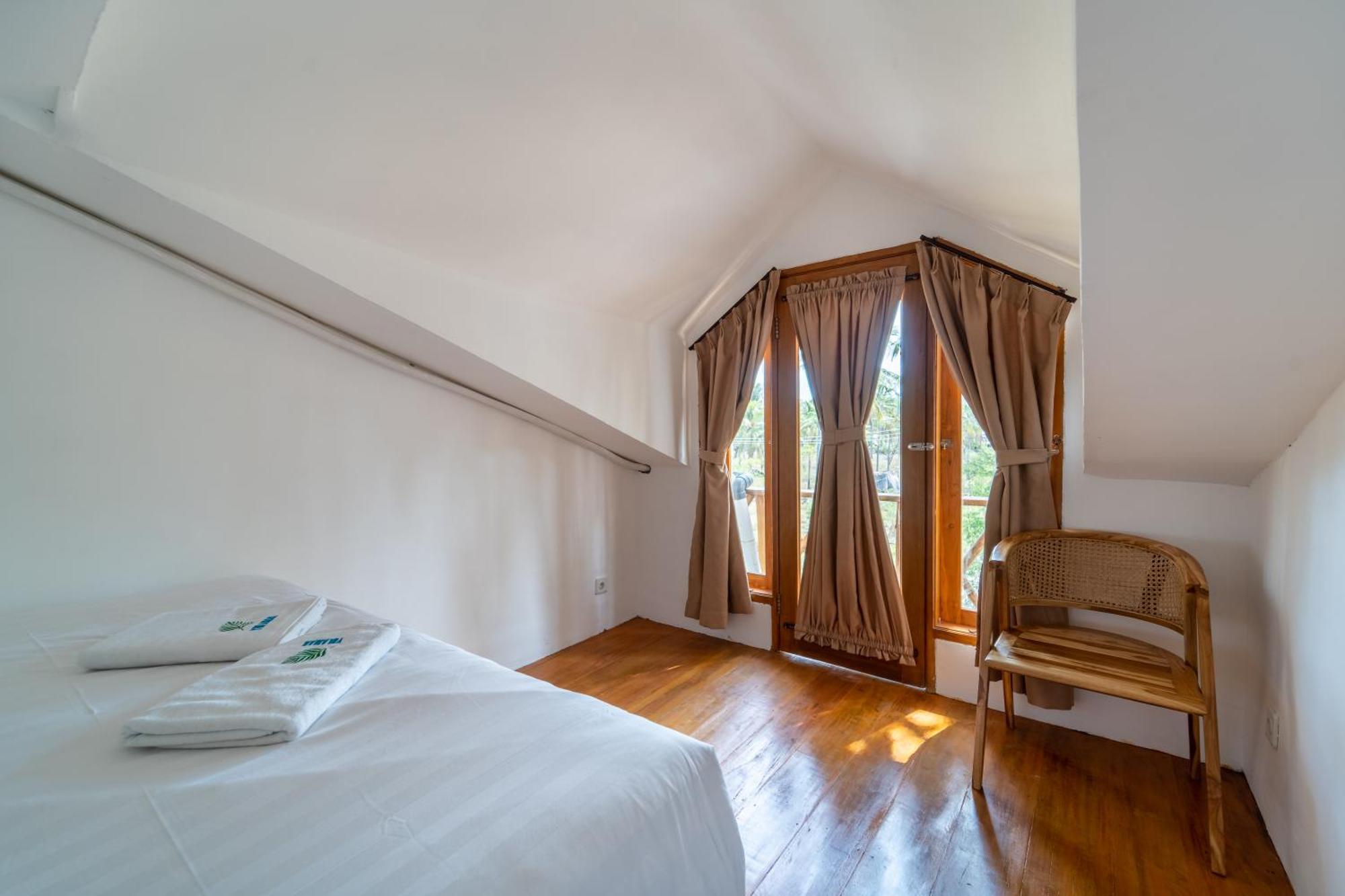 Yulaman Hotel Гілі-Траванган Екстер'єр фото